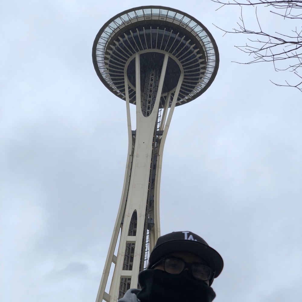 Meet your Posher, Leo